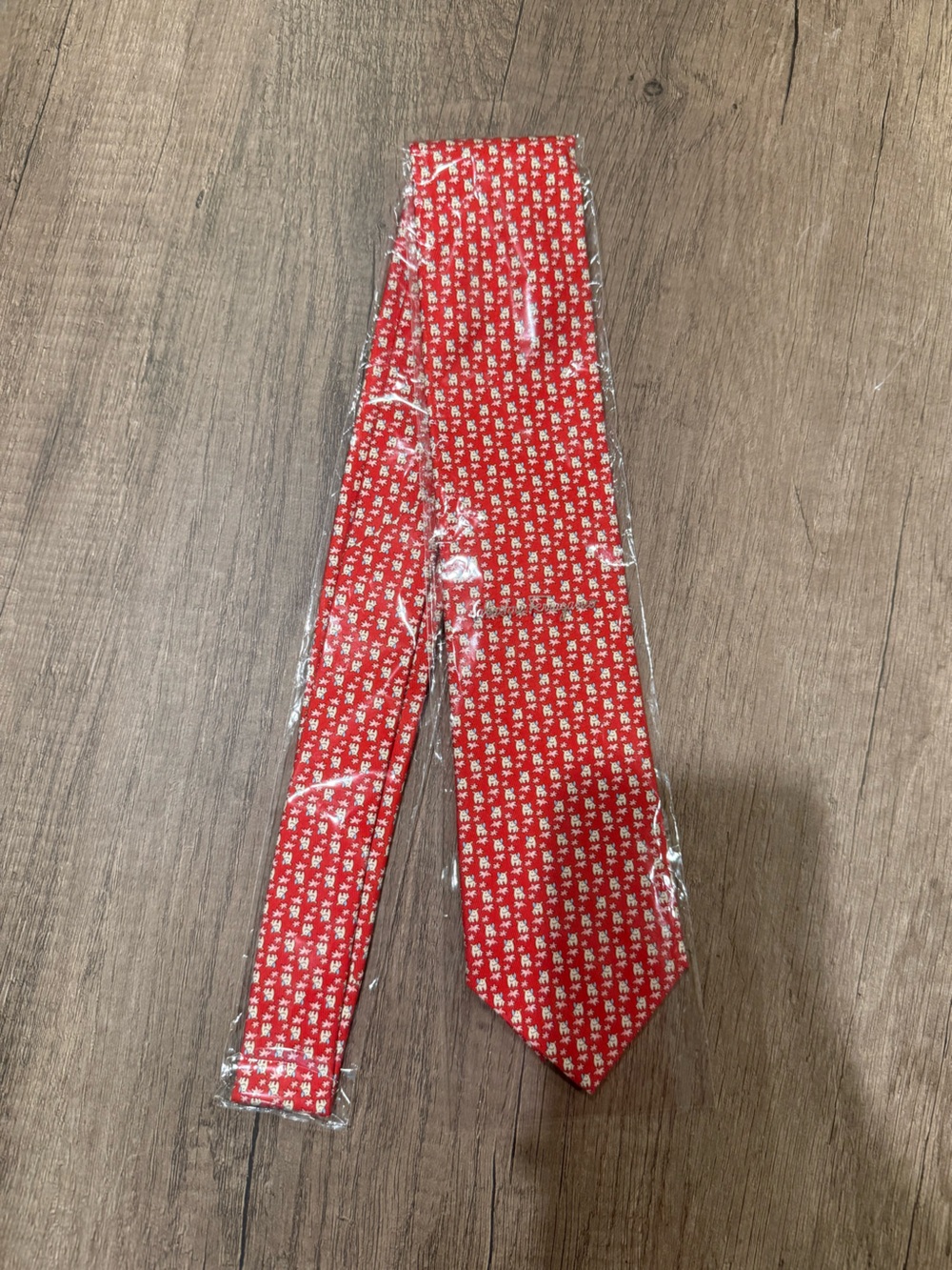 Salvatore Ferragamo NEW Red Patterned Men's Tie
